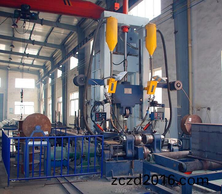 組(zu)銲校一(yi)體(ti)機